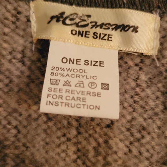 Ace Fashion Cozy Poncho NWOT - Picture 2 of 3